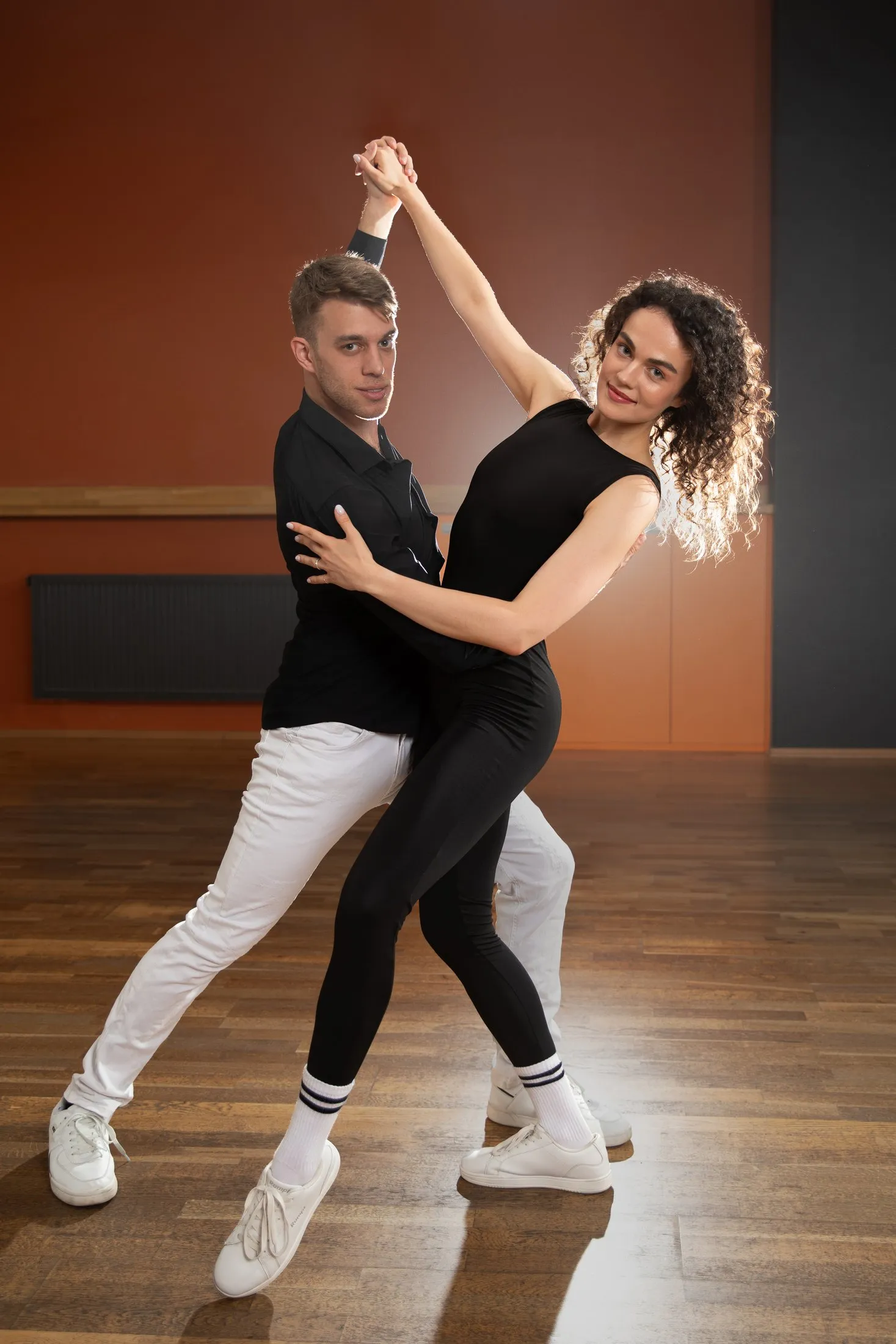 Fotografie z Enamour Dance Academy – atmosféra lekcí a workshopů